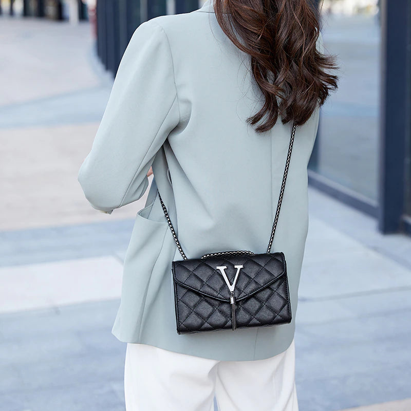 Black Elegance: Quilted Tassel Crossbody & Shoulder Bag"